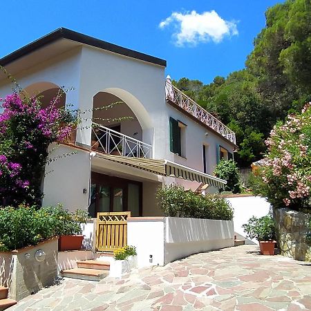 Villa Tra Mare E Bosco Nella Splendida Quercianella Exterior foto